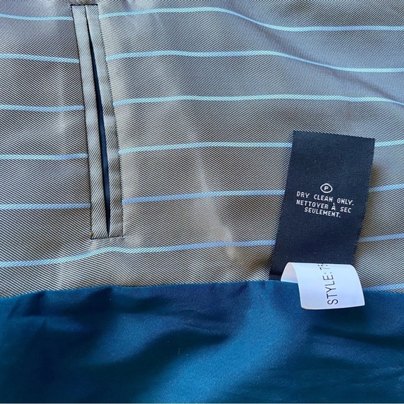 Gorgeous EUC RW&Co Teal Blazer - 2 - Picture 7 of 12